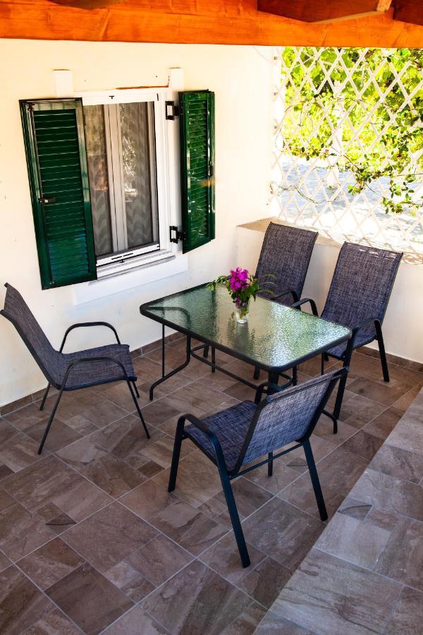 Spyran Apartment Marantochori Ngoại thất bức ảnh