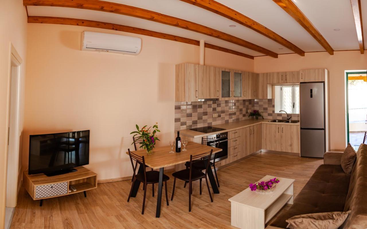 Spyran Apartment Marantochori Ngoại thất bức ảnh